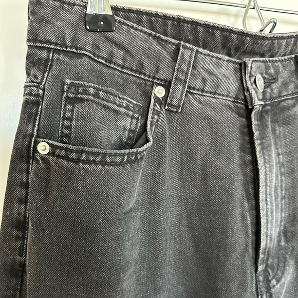 H&M Black High Rise Regular fit Straight Wide leg  Jeans-4 (S) - Picture 3 of 11